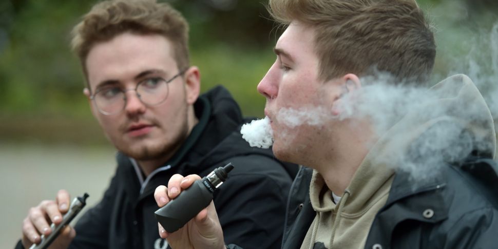 E-cigarettes use up among teen...
