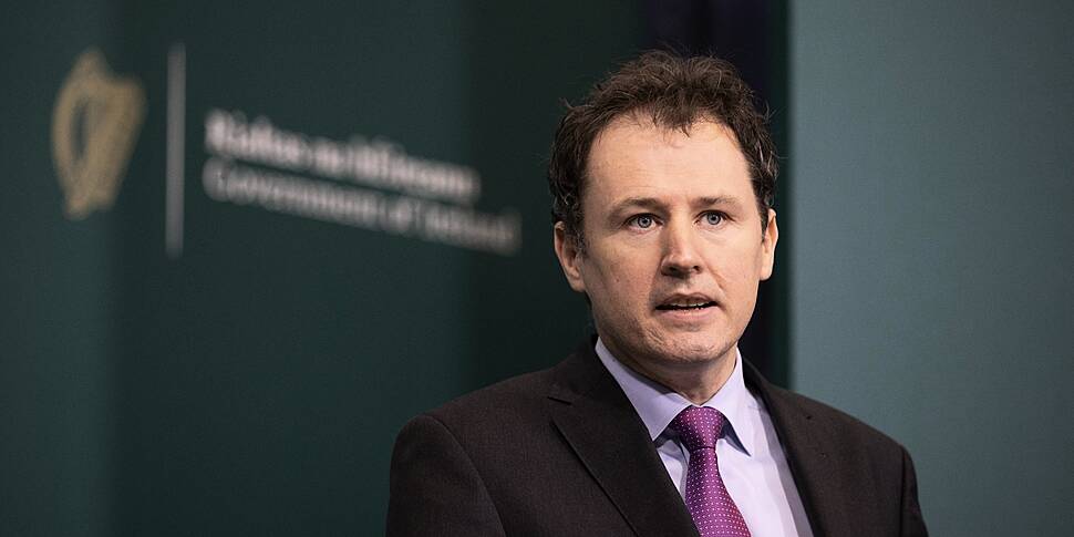 Re-opening schools: Minister f...