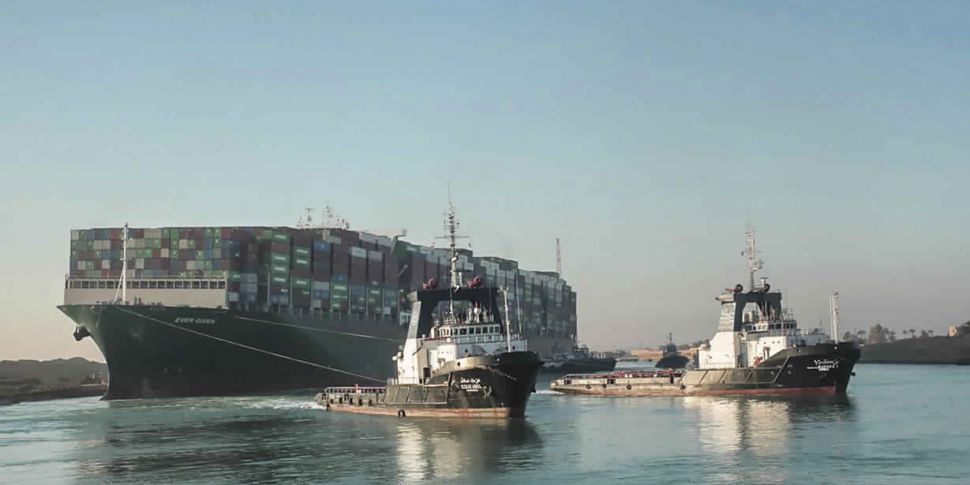 Suez Canal: Ships begin moving...