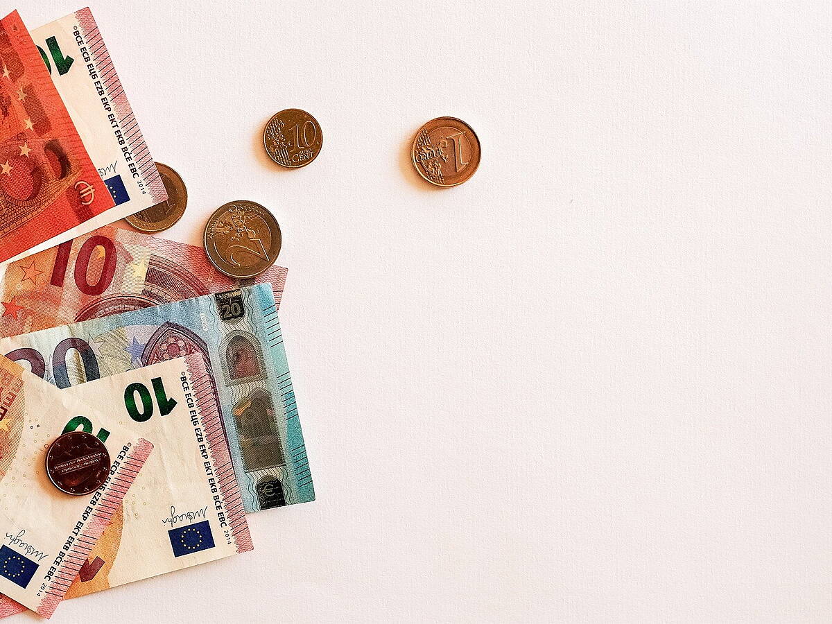Economist Colm McCarthy Discusses Ireland's Reopening - Vimarsana News