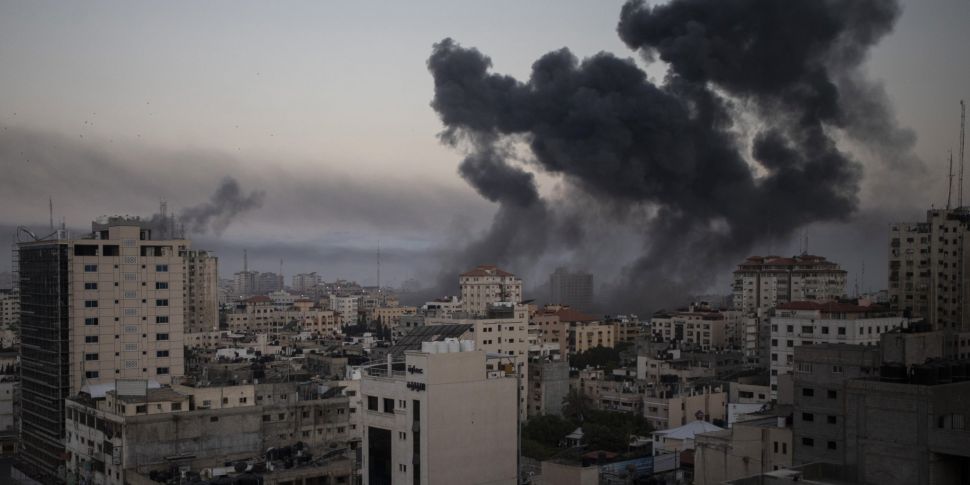 Israel-Gaza violence: Dozens o...