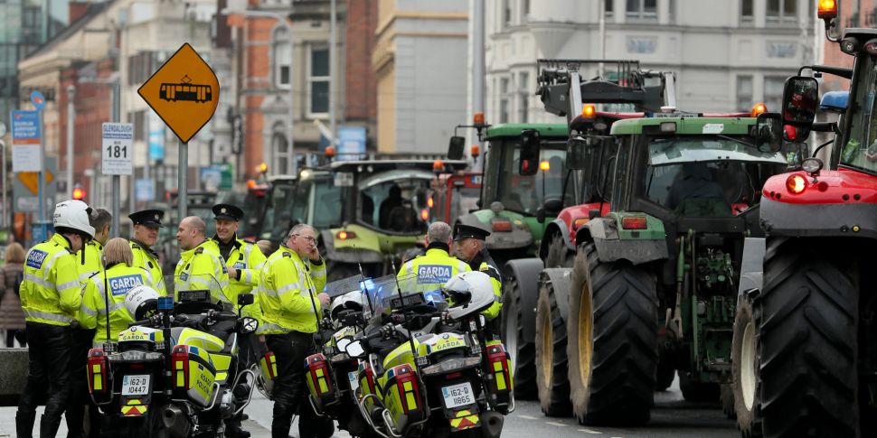 Tractor protest for 'very worr...