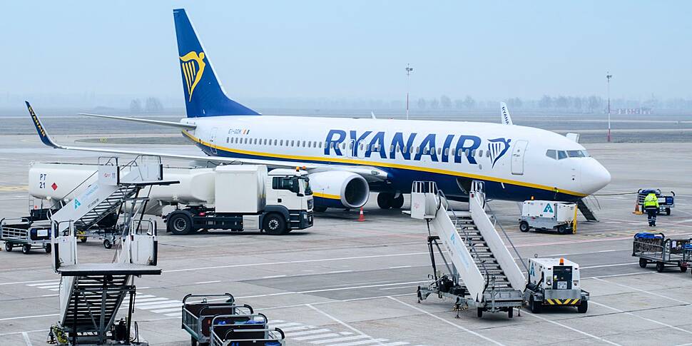 Ryanair suspends all flights t...