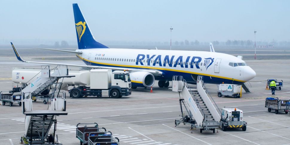 Ryanair suspends all flights t...