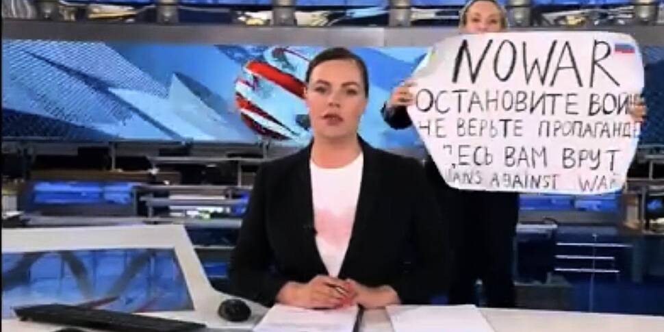 Russian journalist arrested af...