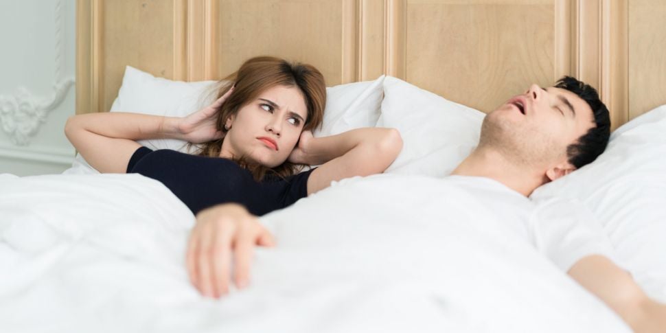 Should couples sleep separatel...