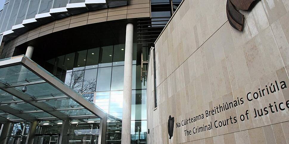 Jury begins deliberations in t...