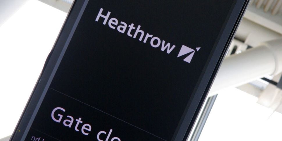 Heathrow Airport warns of 'dis...