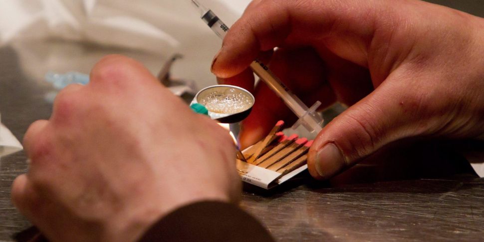Heroin users at 'extra risk' a...