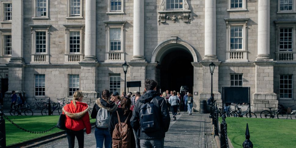 Thousands of students due €1,0...