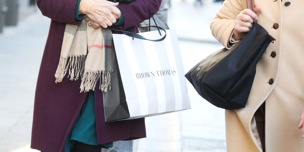 Shoppers 'getting retail thera...