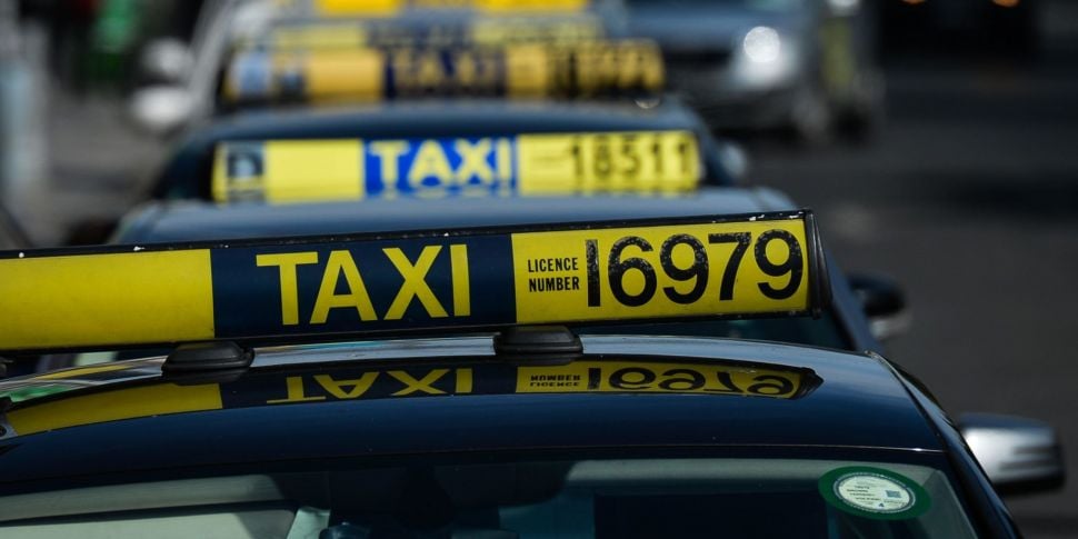 Taxi drivers risk losing licen...