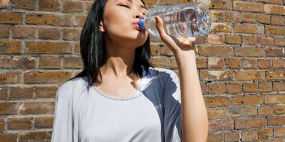 Wellness: How much water shoul...