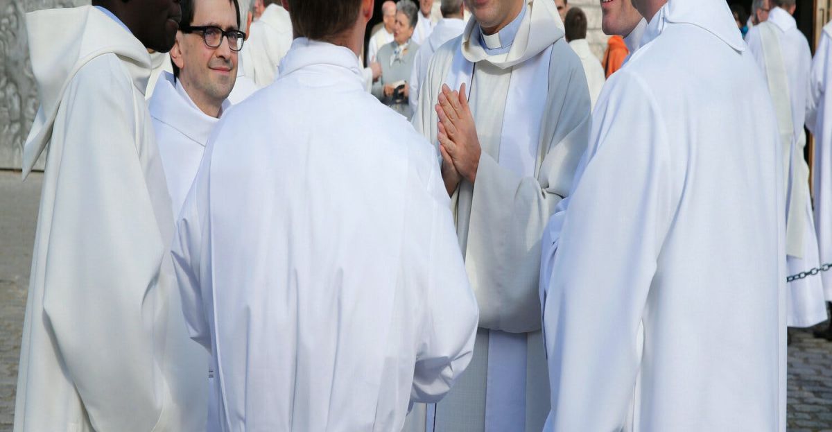 French Priests To Have A Scannable Card Newstalk   35b6f01ee69a593ba3e15f81c8dcfffb 