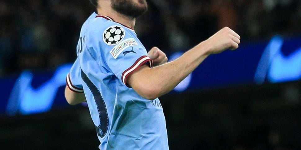 Football Daily: City remain on...