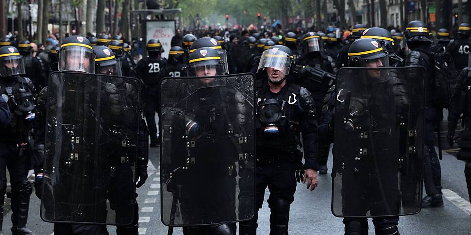 667 arrests as French riots sp...