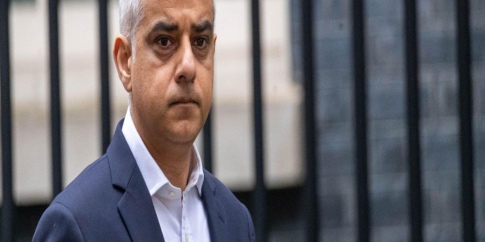 Sadiq Khan encourages men to i...