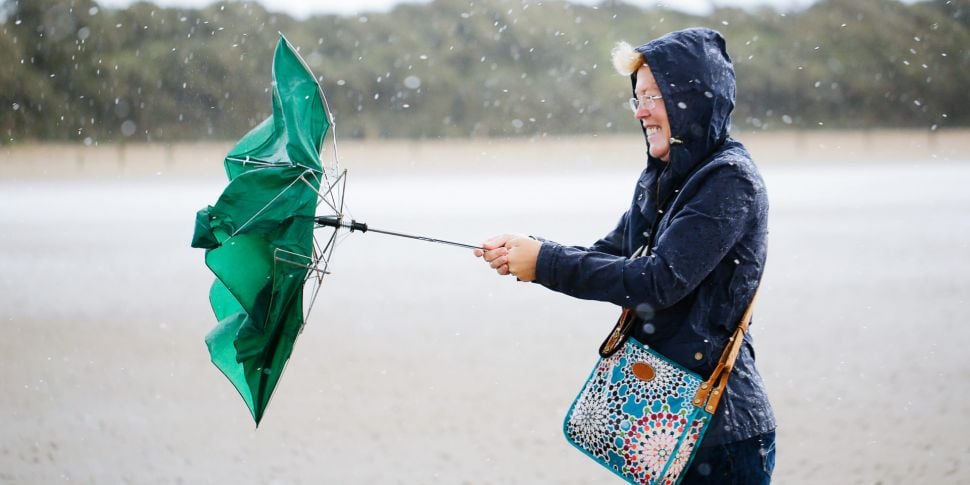Storm Elin: Rain and ‘gale for...