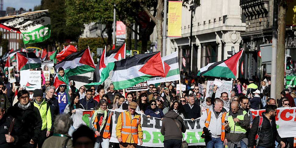 Thousands attend pro-Palestine...