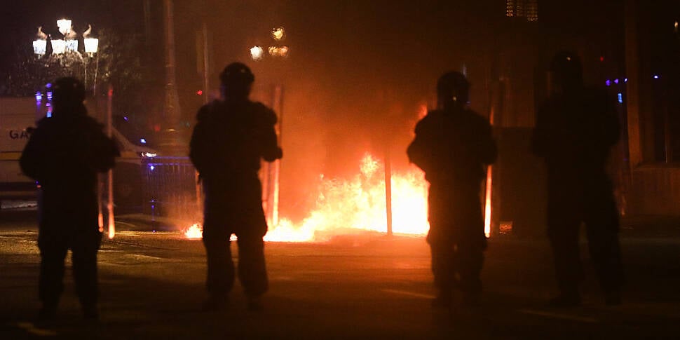 Dublin Riots: Gardaí remove al...