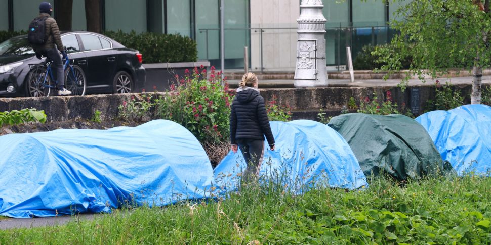 Migrant tents puts Irish reput...