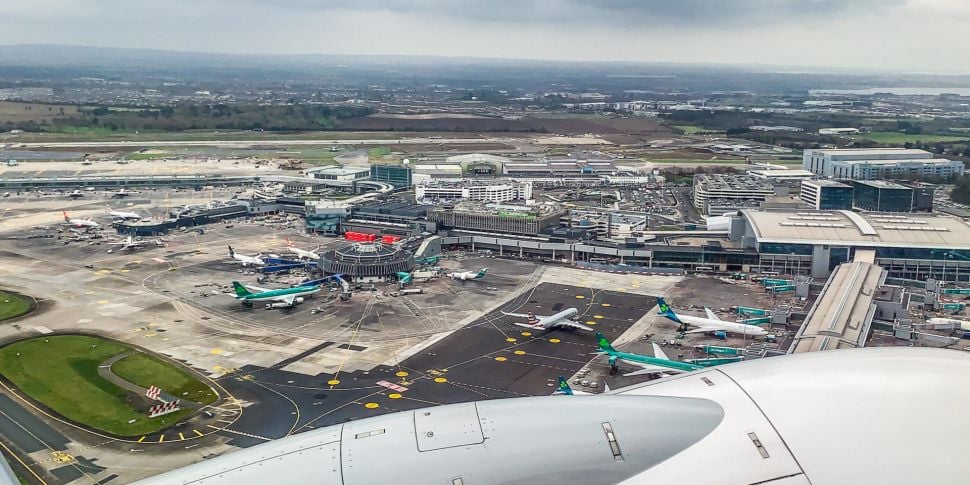 Dublin Airport summer flight c...