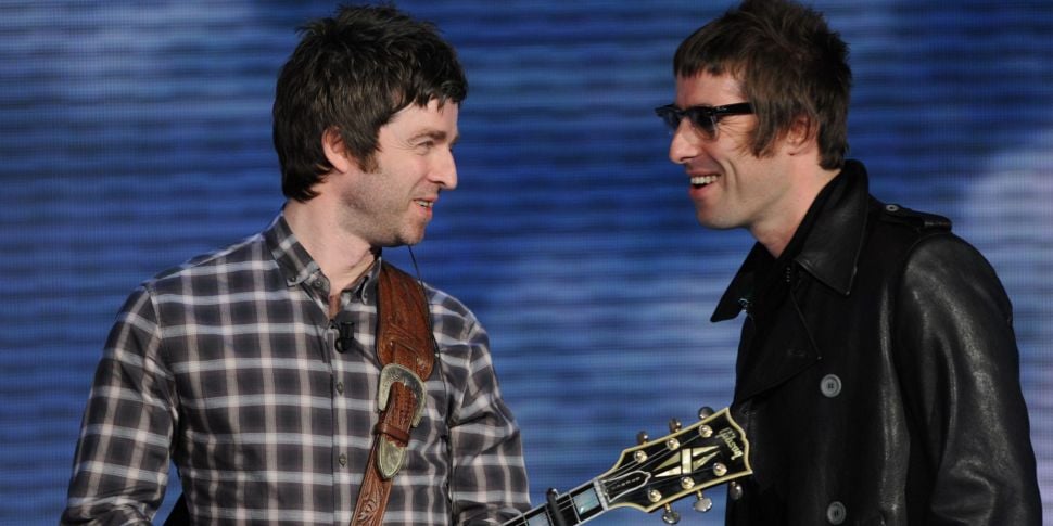 Oasis confirm comeback with tw...