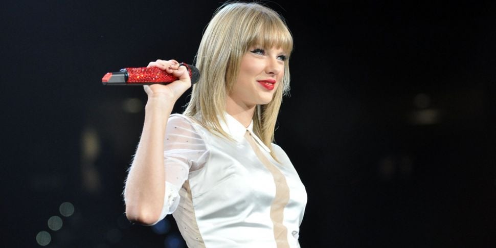 Taylor Swift endorses Kamala H...