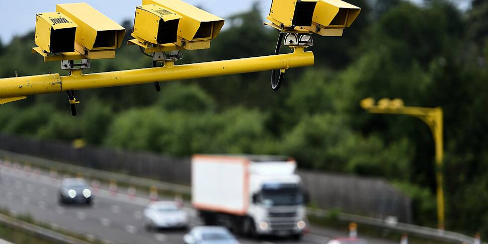 Static speed cameras to go liv...