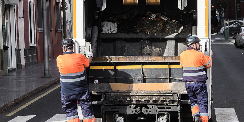 Bin trucks to be fitted with c...