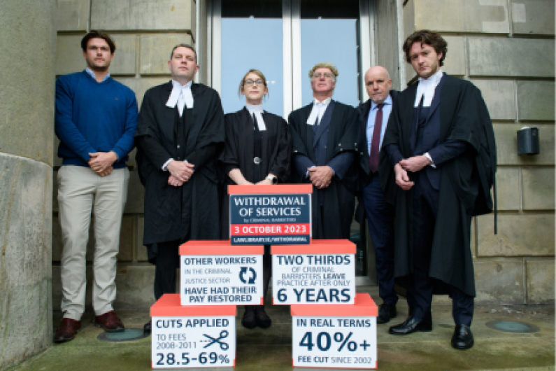 Criminal barristers 'withdraw services' in pay protest