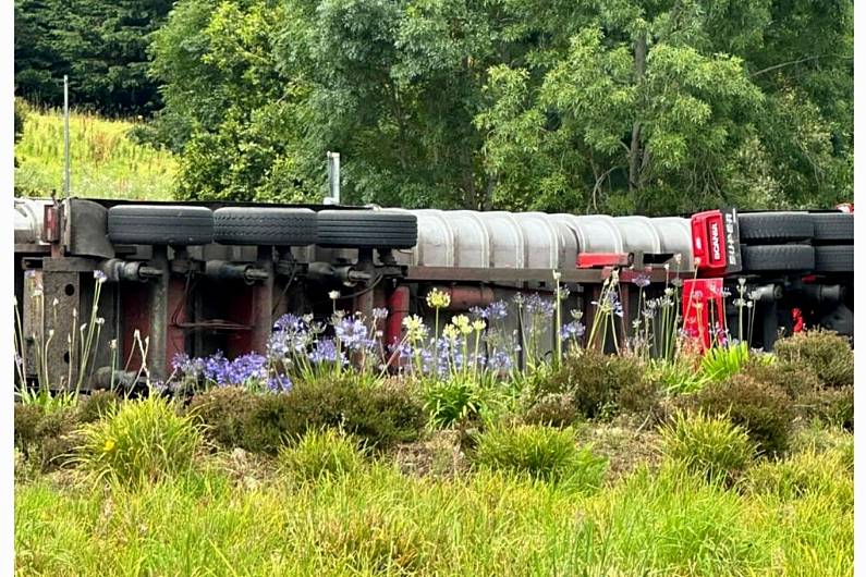 Monaghan Town road closed due to overturned lorry