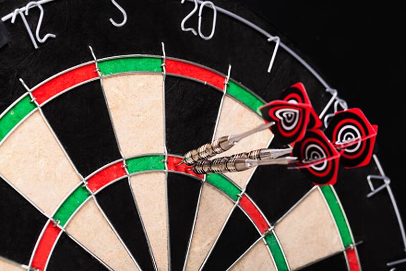 Dolan advances to meet Michael Van Gerwen