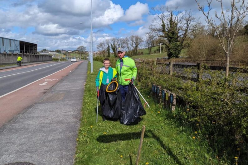 Up to 40 volunteers get behind local tidy towns group