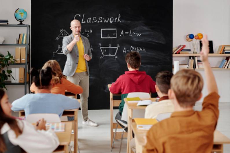 30,000 teachers in lunchtime strikes over Leaving Cert changes