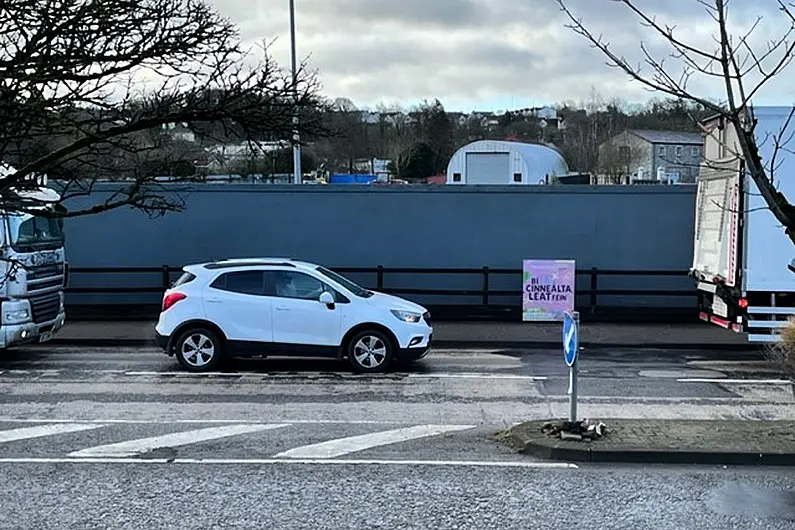 Aldi granted permission to retain temporary hoarding at Monaghan site