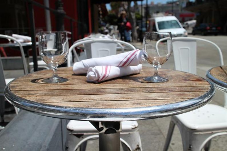 Local Senator supports government plan to waive outdoor dining fees