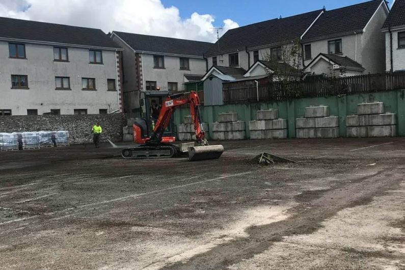 Work underway on refurbishment of Ballyjamesduff tennis court