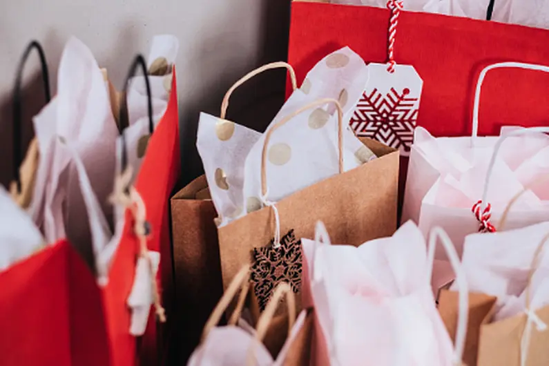 Shoppers making online purchases this Christmas encouraged to "keep it local"