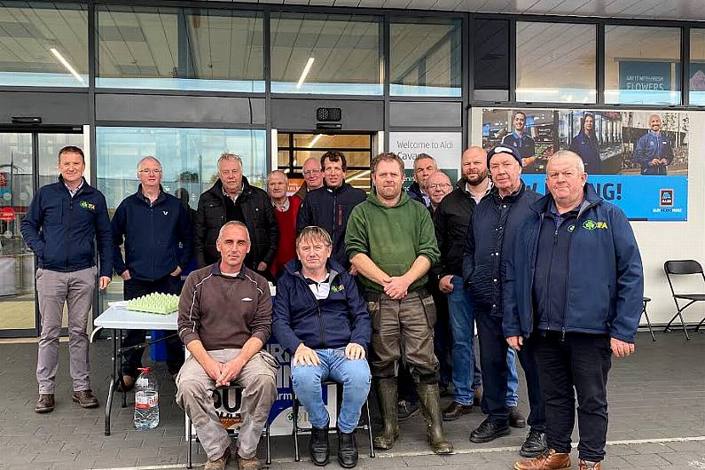 Farmer protest ends at Aldi in Cavan