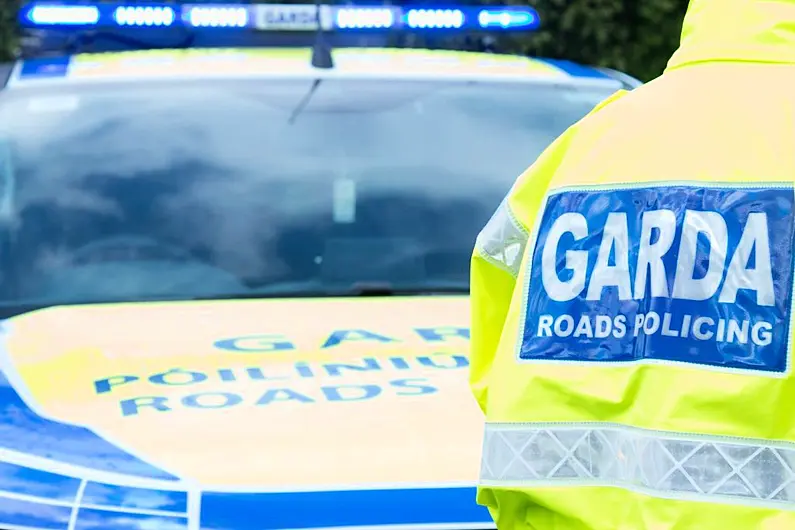 Diversions remain in place on N3 following serious collision between lorry and car