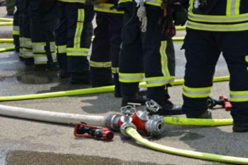 Retained firefighters resume strike action