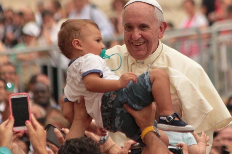 Pope Francis asks for prayers for former Pope Benedict