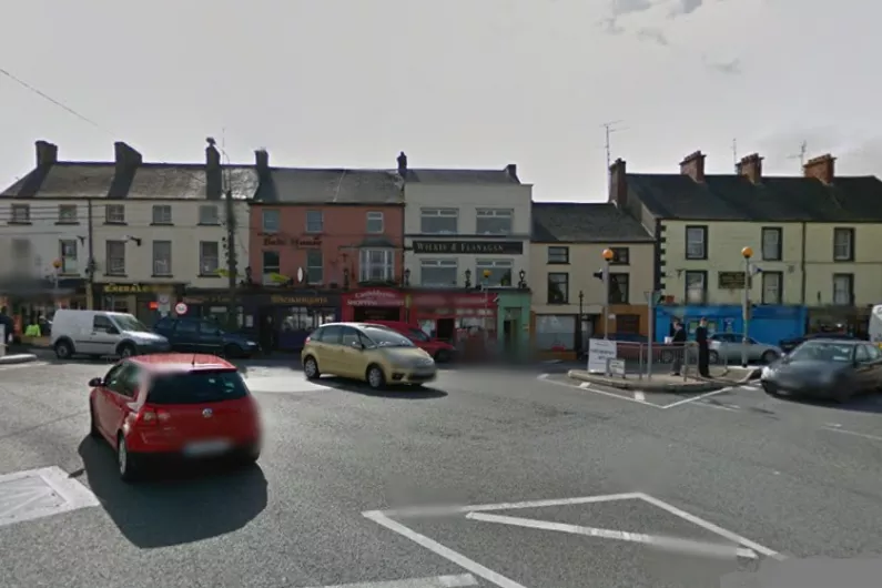 Castleblayney councillor calls for &quot;long term strategy&rdquo; to alleviate parking issues in the town