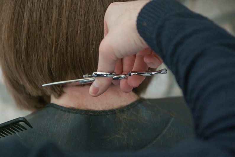 Government to consider new advice on opening hairdressers sooner than planned
