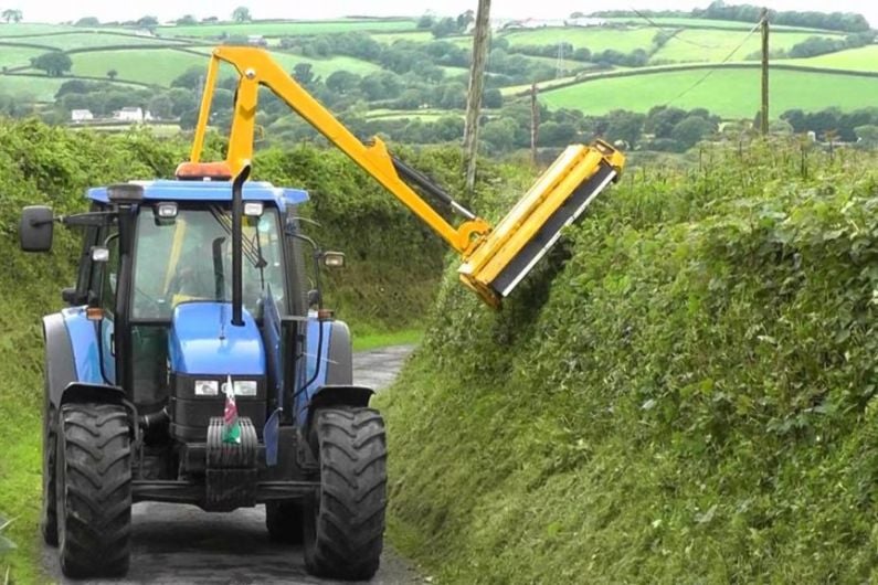 Local landowners advised to trim roadside hedges