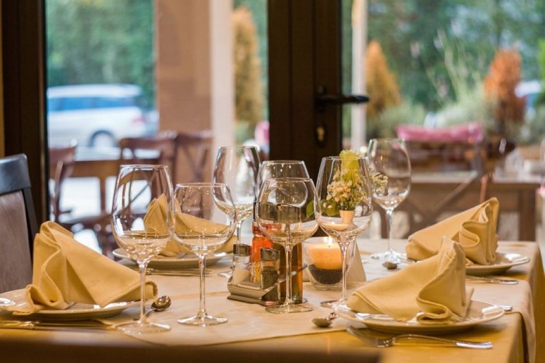 Local businesses encouraged to find ways to facilitate outdoor dining to avail of new Government Scheme