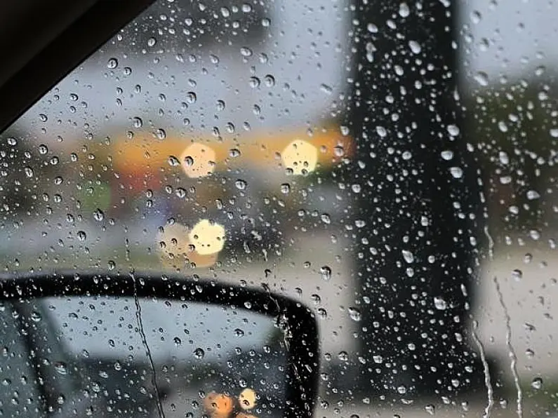 Fears of flooding as heavy rain forecast for tonight and early tomorrow, Tues., morning