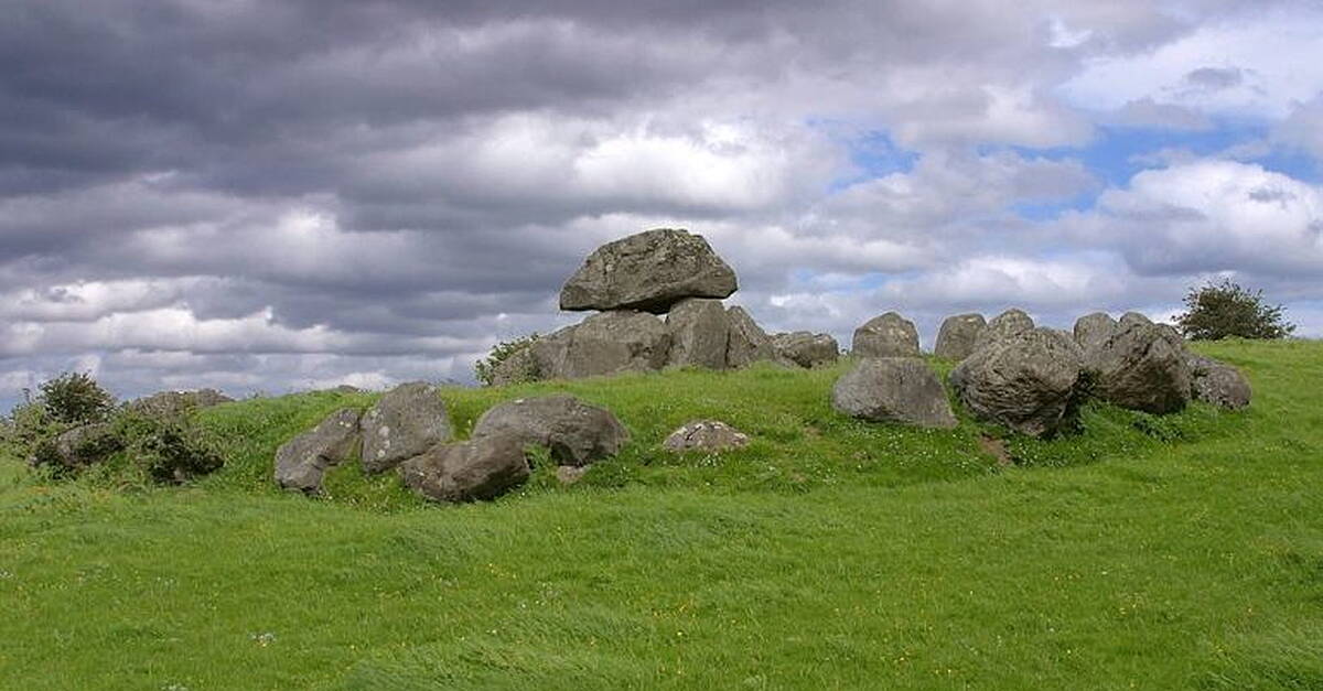 Upgraded visitor centre at Carrowmore tombs officially opened | OceanFM