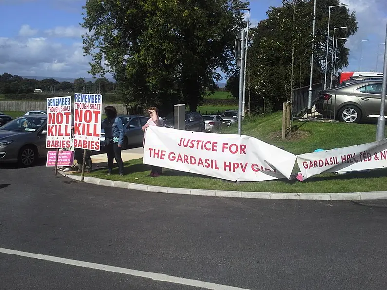 Protestors make their point known to Health Minister in Ballymote